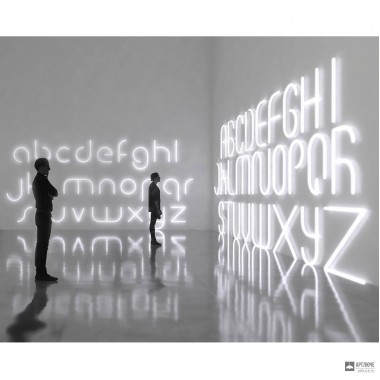 Artemide 1211O00A — Настенный накладной светильник Alphabet of Light W Буква "O" + Support