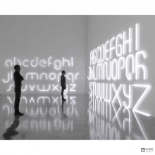 Artemide 1212p00A — Настенный накладной светильник Alphabet of Light W Буква "p" + Support