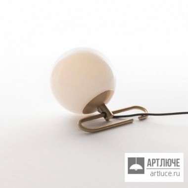 Artemide 1217010A — Настольный светильник nh